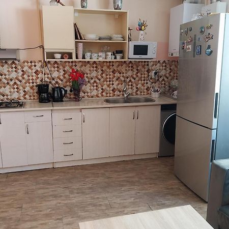 Like Home Guesthouse & Tours Erivan Dış mekan fotoğraf